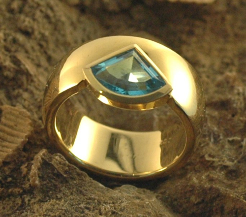 Edeltopas Ring 750 GG